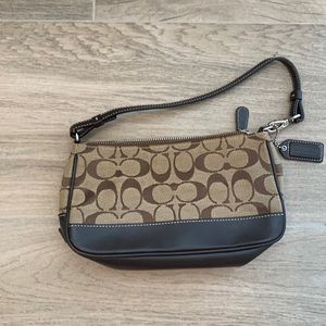 Coach hand bag like new!